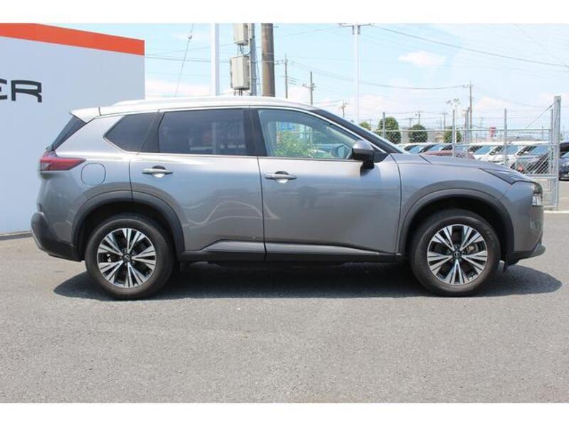 X-TRAIL