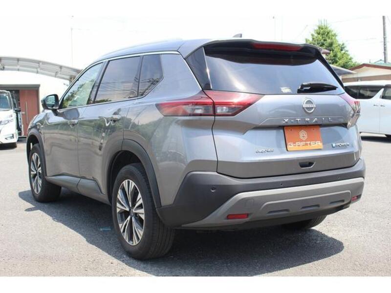 X-TRAIL