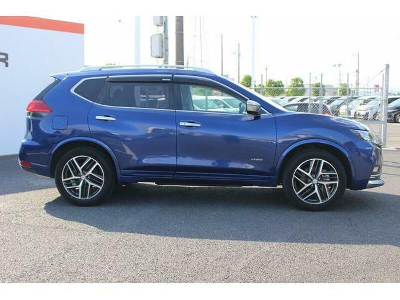 X-TRAIL