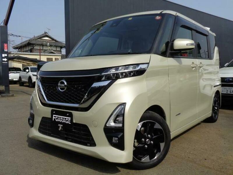 NISSAN ROOX