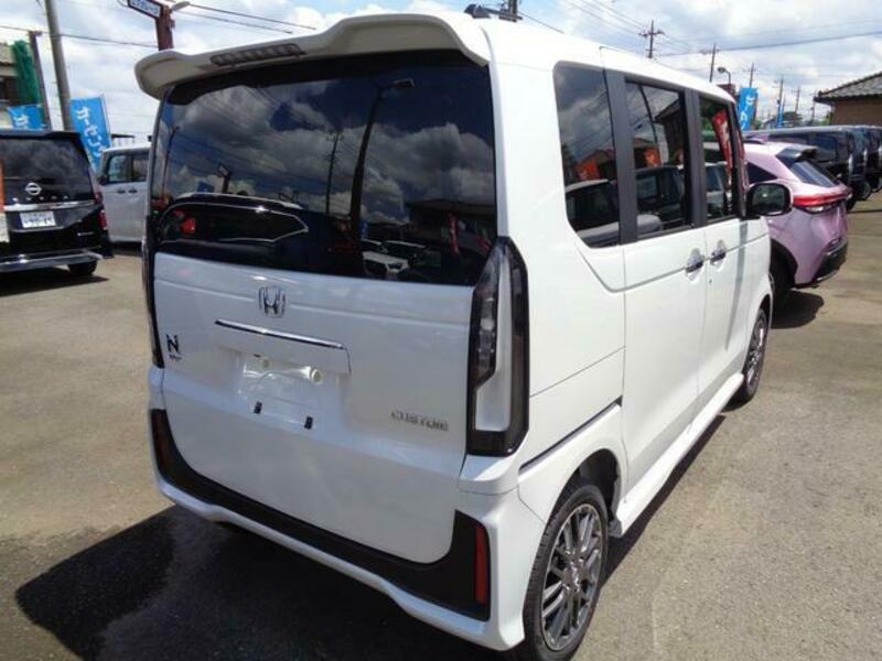 N BOX CUSTOM