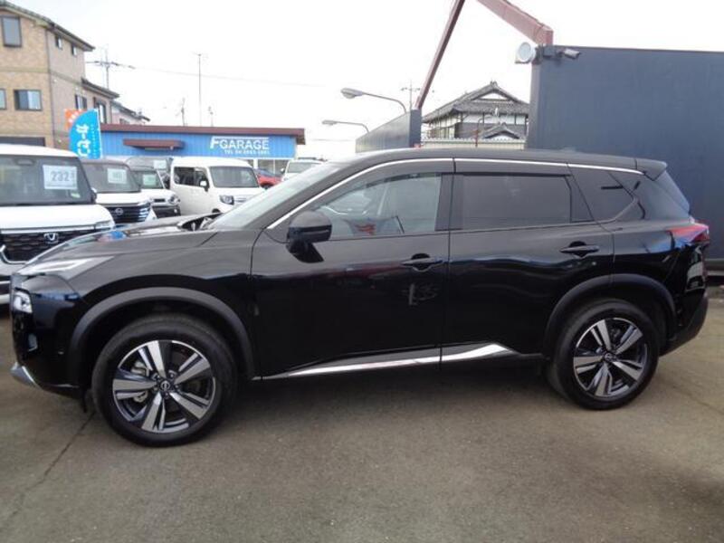 X-TRAIL