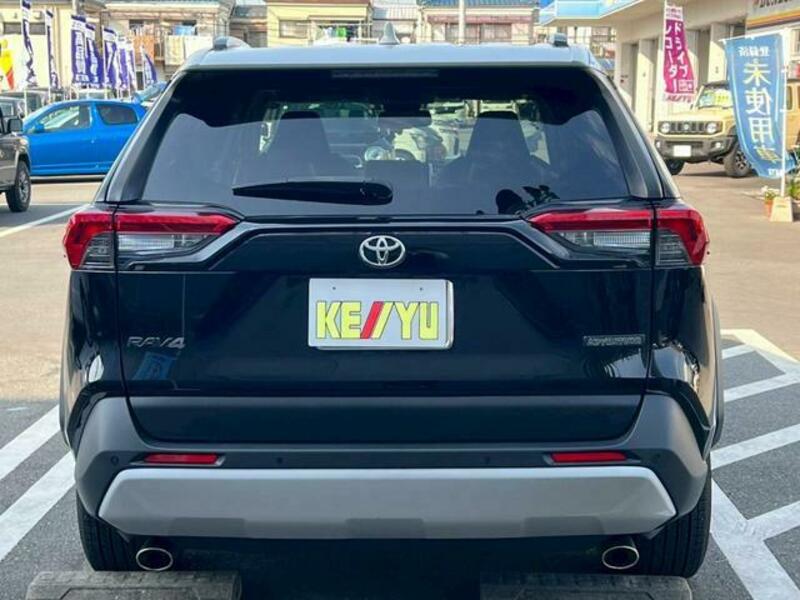 RAV4