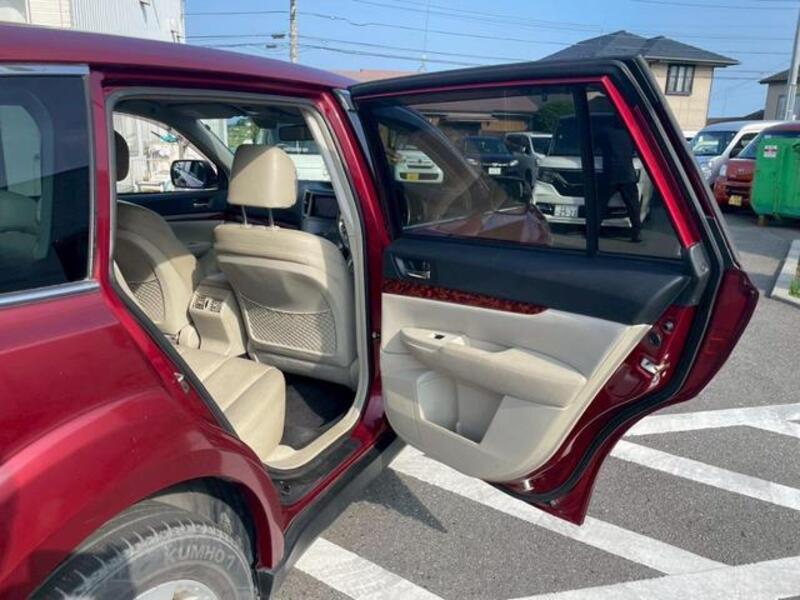 LEGACY OUTBACK