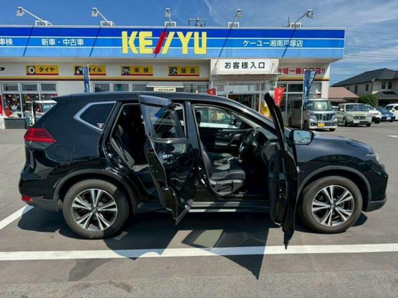 X-TRAIL