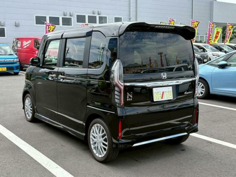 N BOX CUSTOM