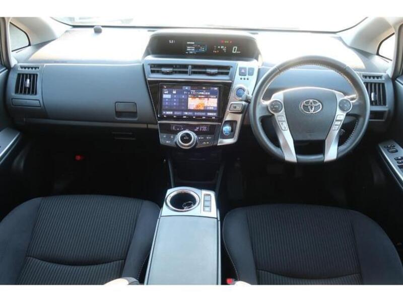 PRIUS ALPHA