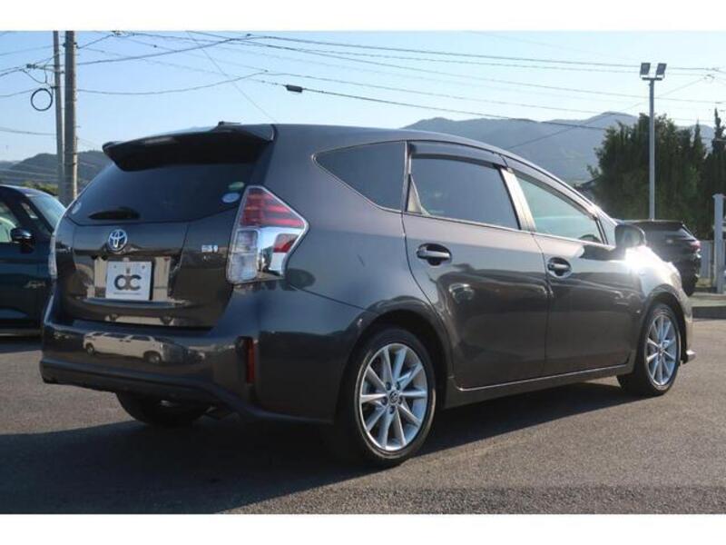 PRIUS ALPHA