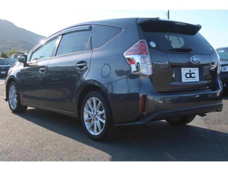 PRIUS ALPHA