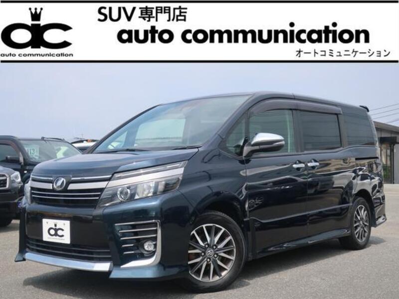 TOYOTA VOXY