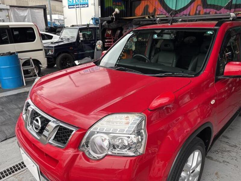 X-TRAIL