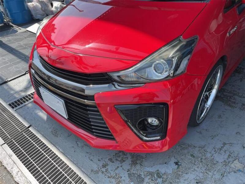 PRIUS ALPHA