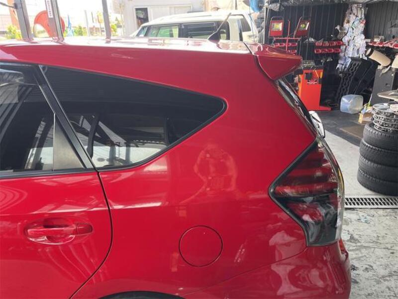 PRIUS ALPHA