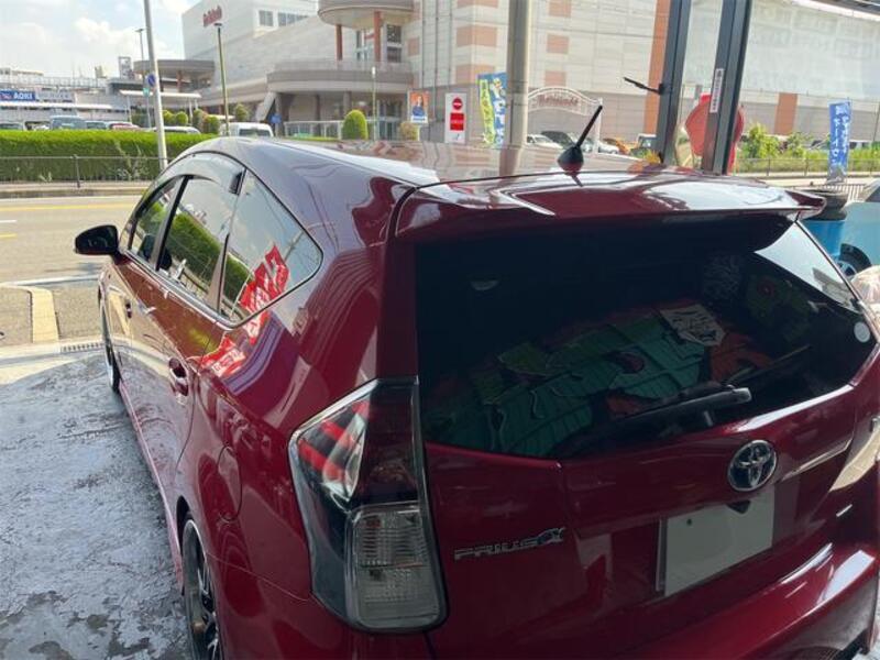 PRIUS ALPHA