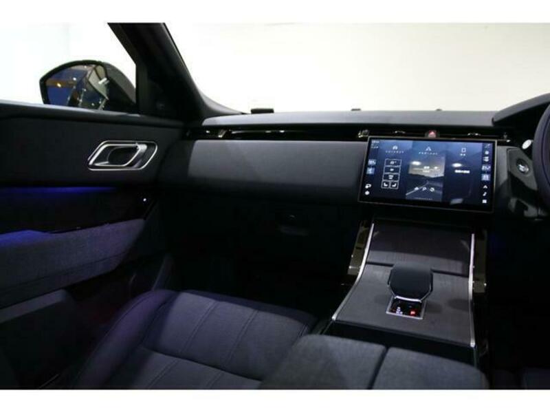 RANGE ROVER VELAR