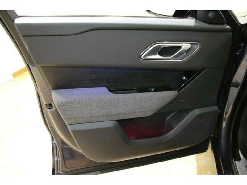 RANGE ROVER VELAR