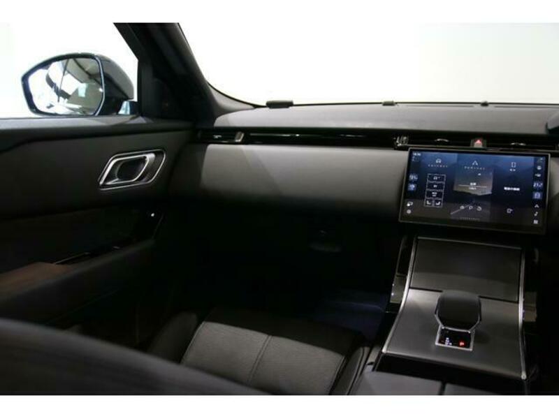 RANGE ROVER VELAR