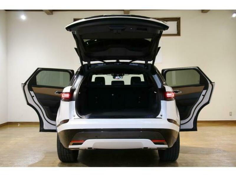 RANGE ROVER VELAR