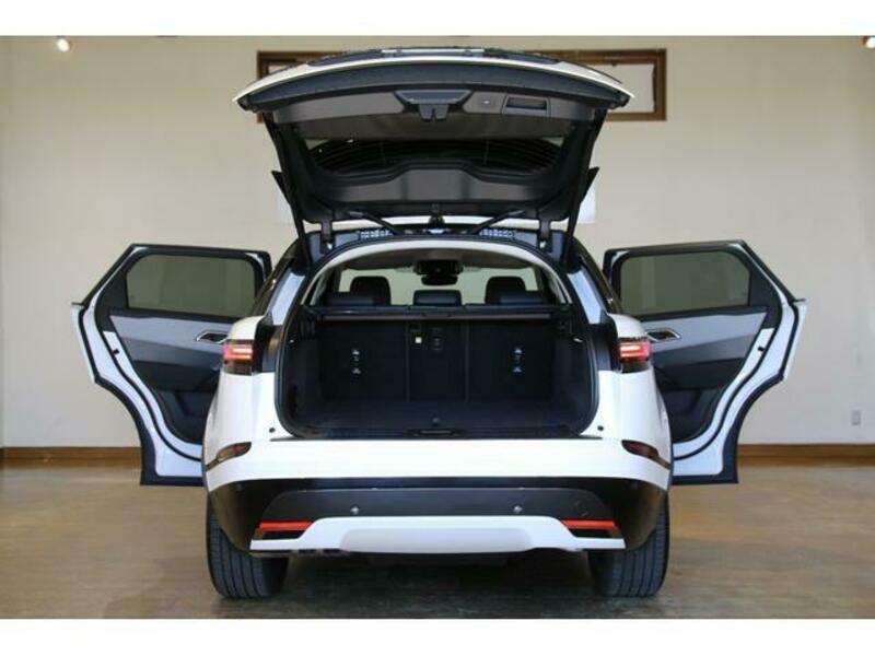 RANGE ROVER VELAR