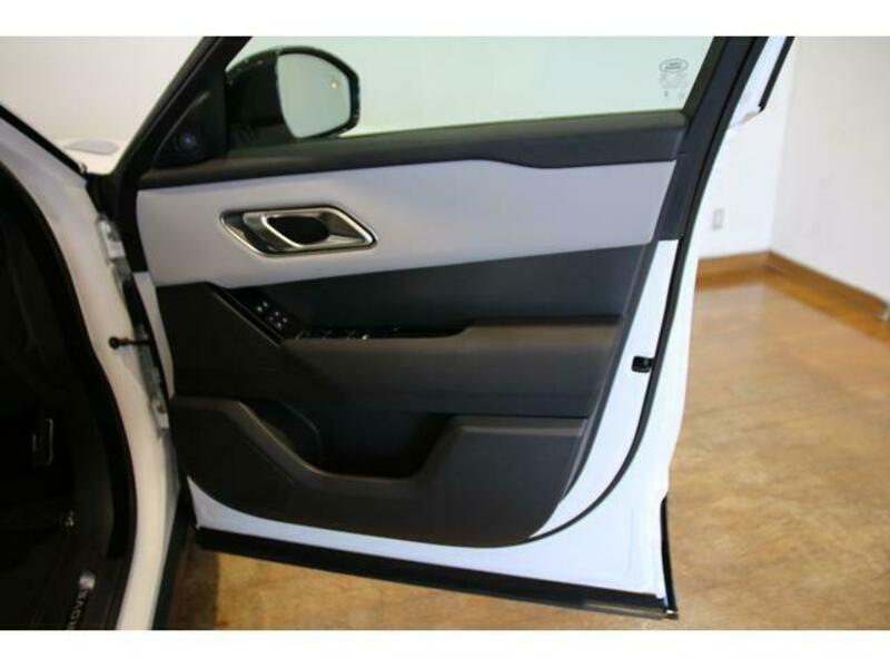 RANGE ROVER VELAR