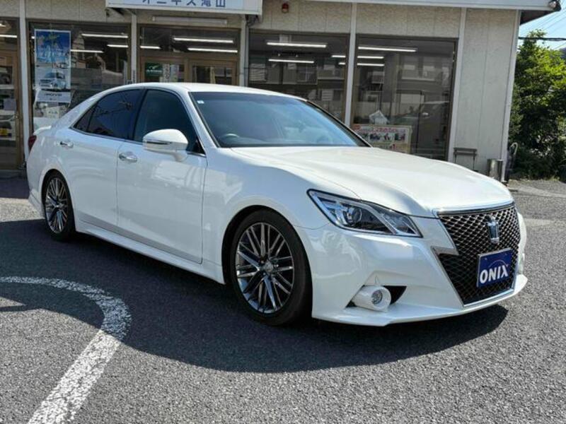TOYOTA CROWN