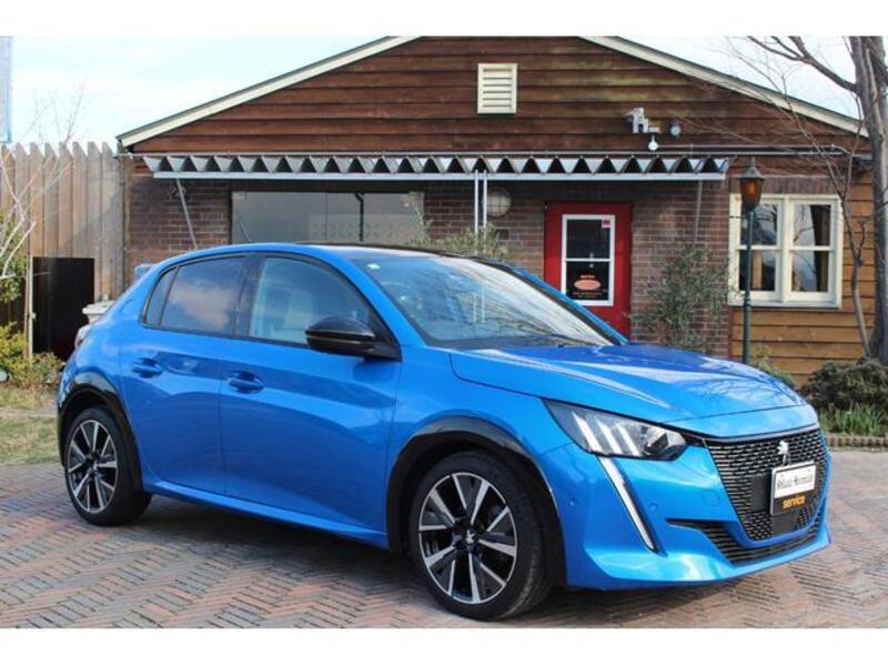 PEUGEOT 208