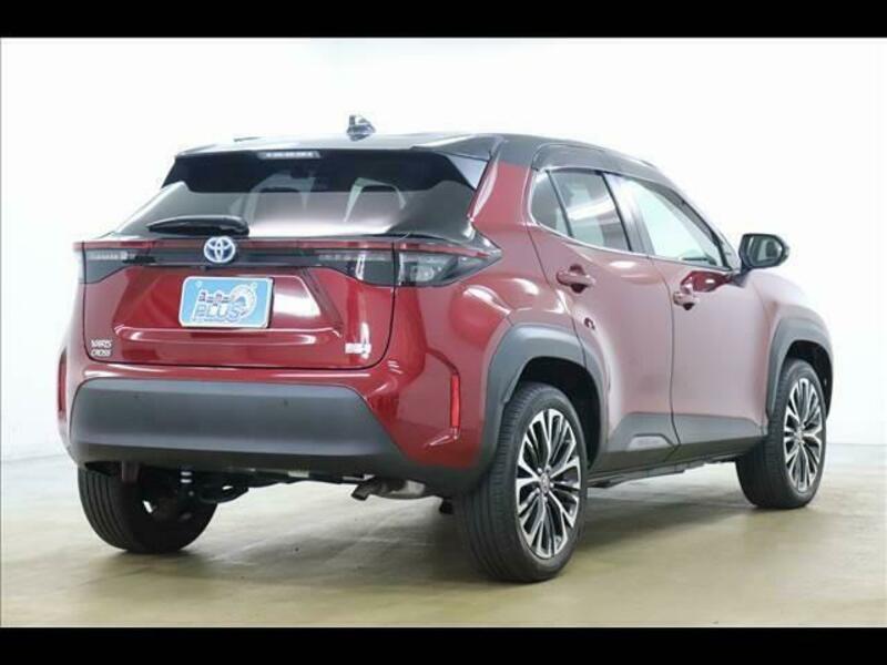 YARIS CROSS