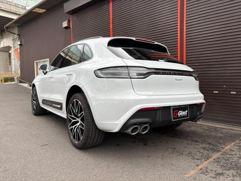 MACAN