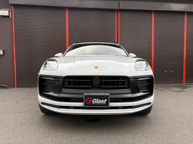 MACAN