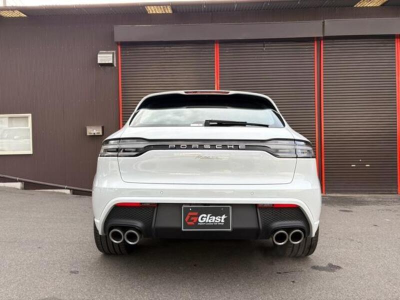 MACAN