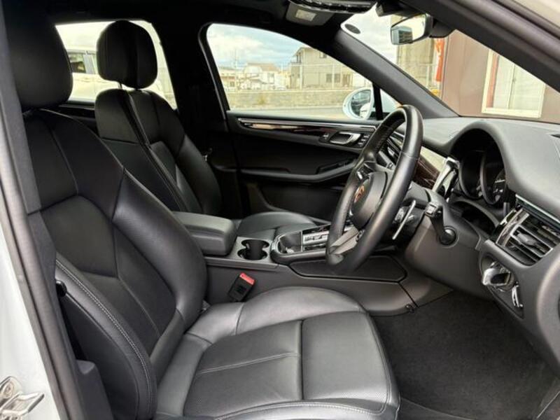 MACAN