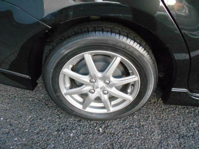 COROLLA FIELDER
