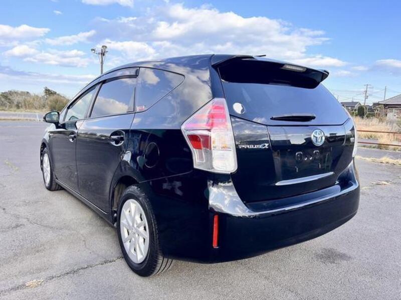 PRIUS ALPHA