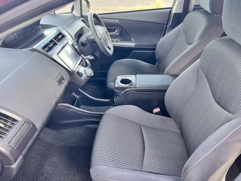 PRIUS ALPHA