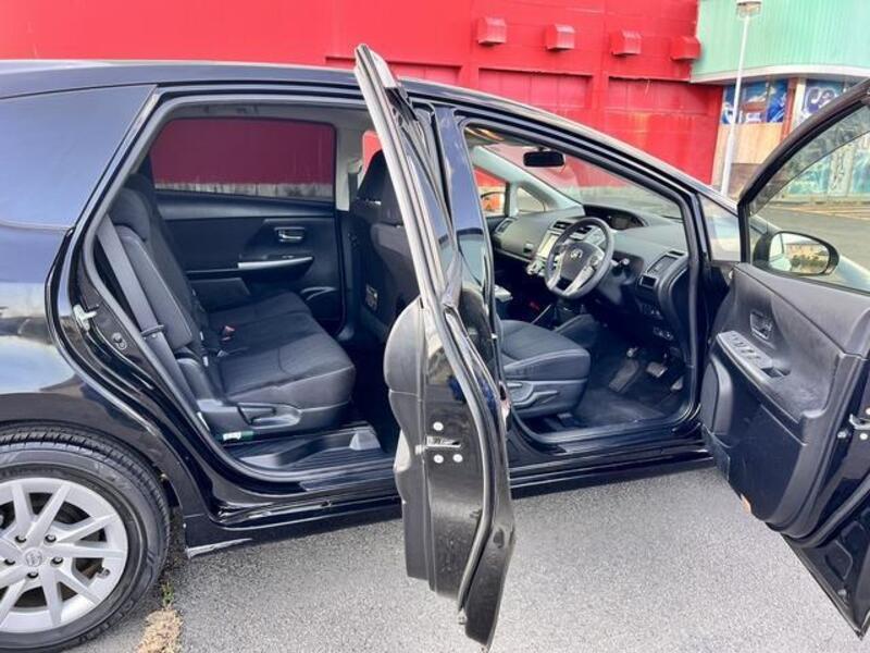 PRIUS ALPHA