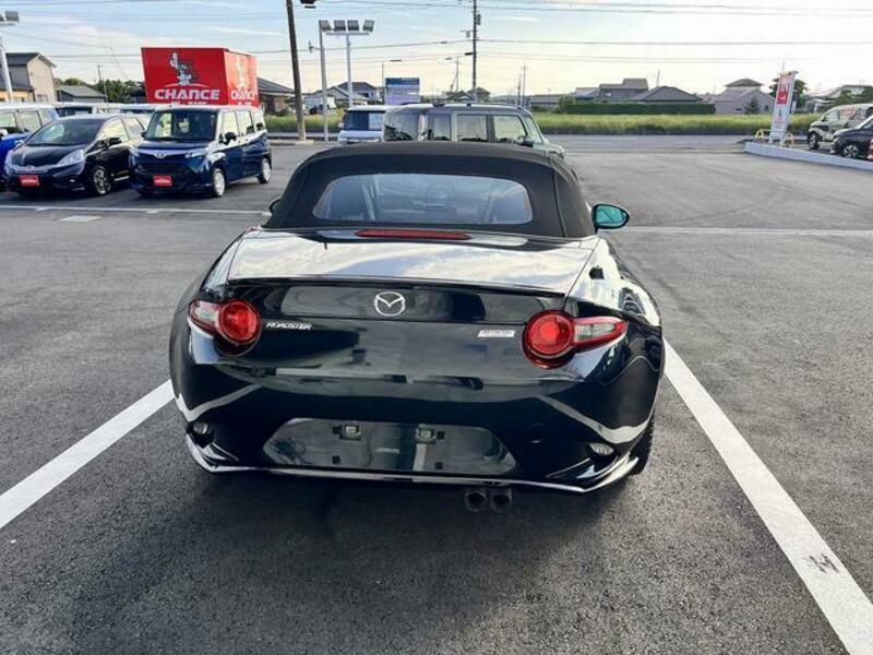 ROADSTER