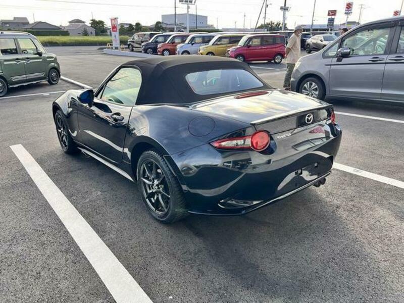 ROADSTER
