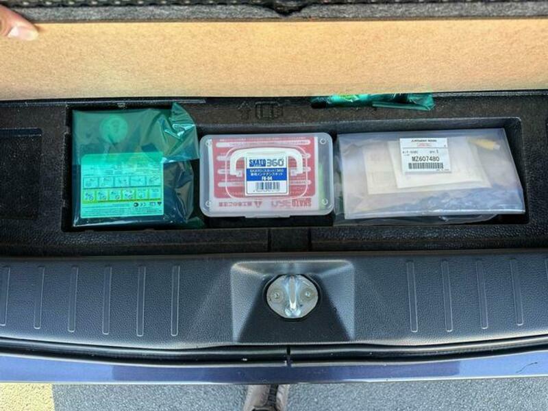 EK CUSTOM