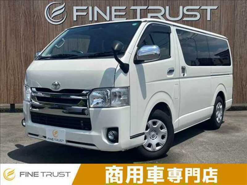 TOYOTA HIACE VAN
