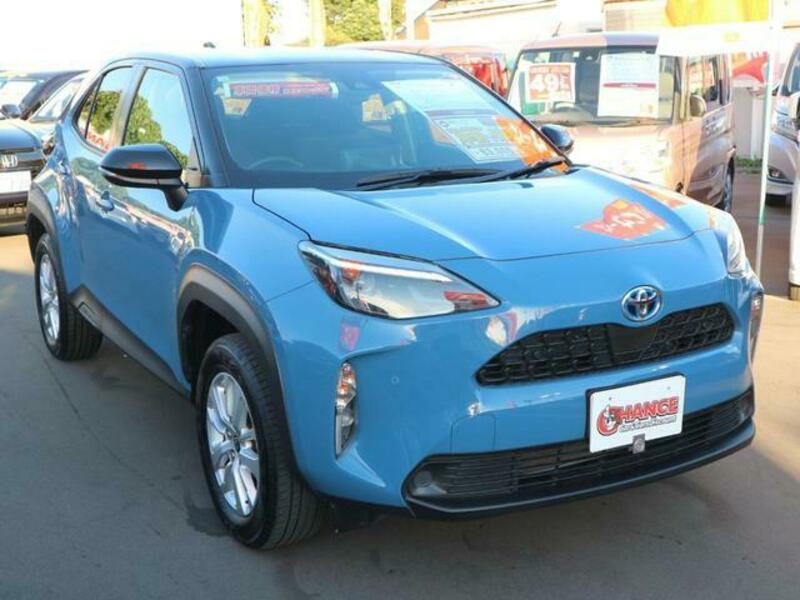 YARIS CROSS
