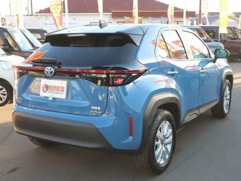 YARIS CROSS