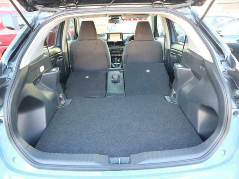 YARIS CROSS