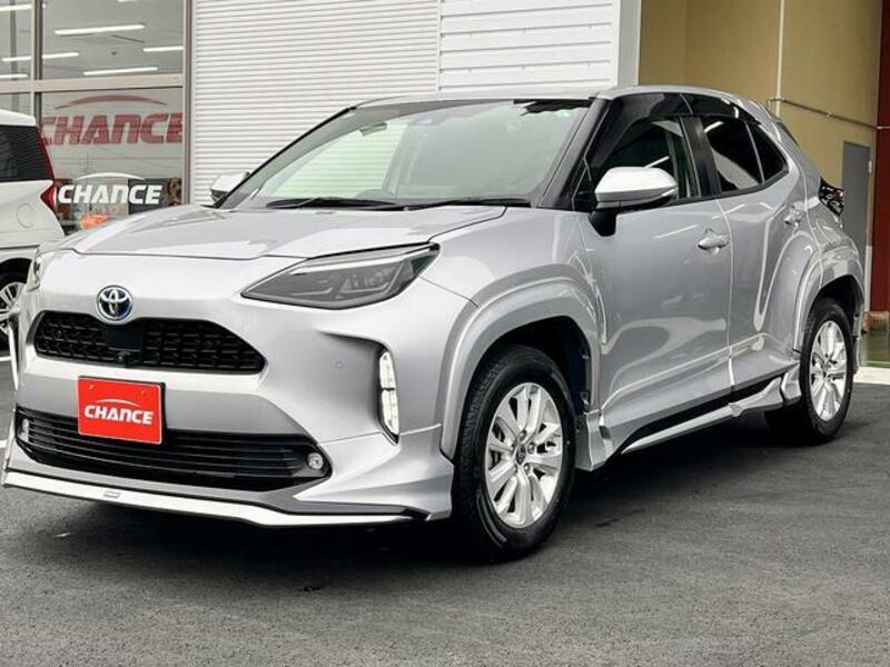 YARIS CROSS