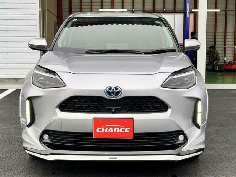 YARIS CROSS
