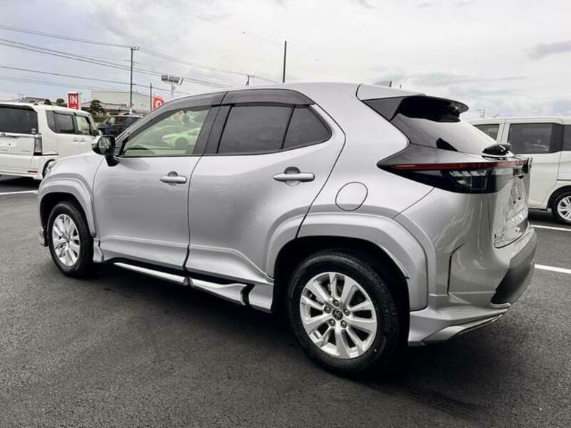 YARIS CROSS