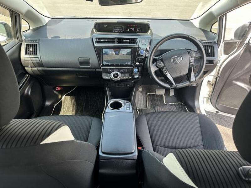 PRIUS ALPHA