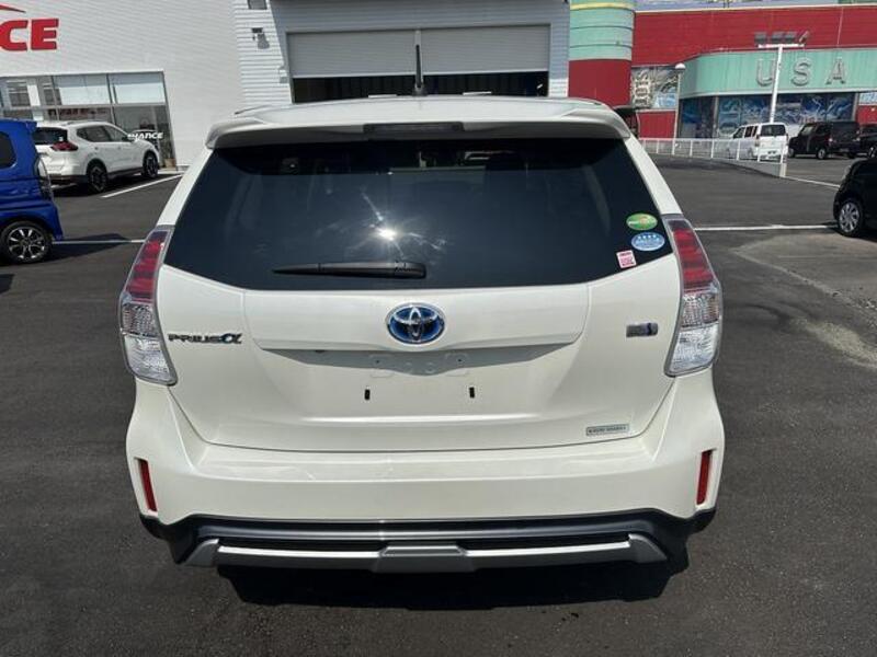 PRIUS ALPHA