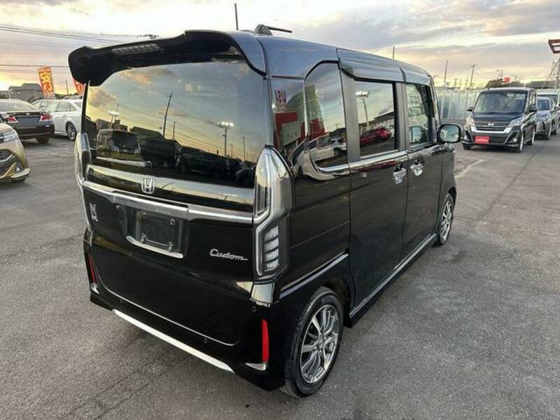 N BOX CUSTOM