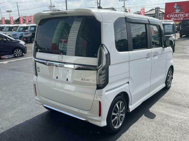 N BOX CUSTOM