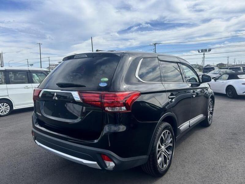 OUTLANDER